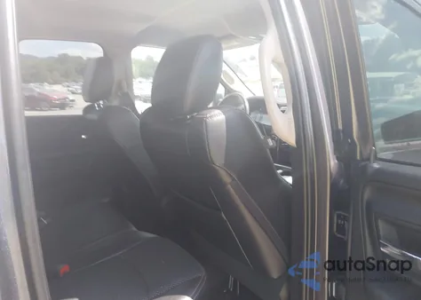 2016 Ram 1500 Sport из США, поврежденный, VIN 1C6RR6HT4GS387477